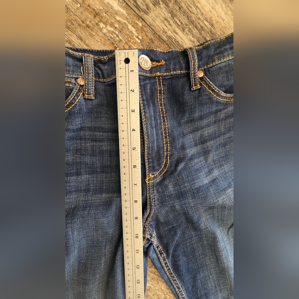 Wrangler Distressed Retro Blue Flare Jeans with Floral Embroidery - Picture 8 of 8